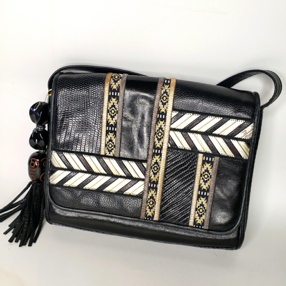 Sharif Adjustable flap crossbody